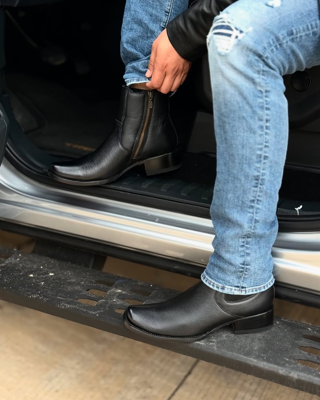 Men's Cowhide Black Zipper Boots