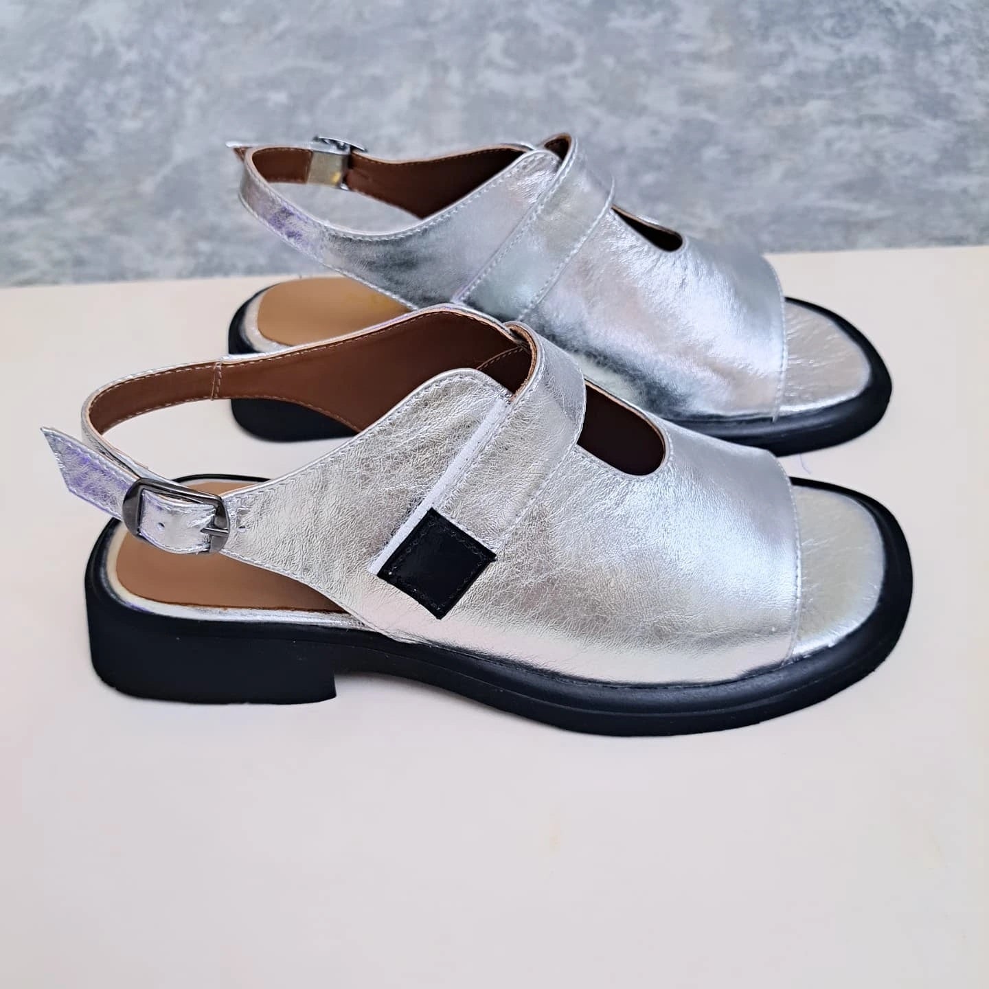 Elegant Shiny Metallic Strap Sandals