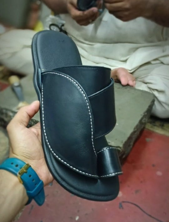 Hand-stitched Leather Flip-flops