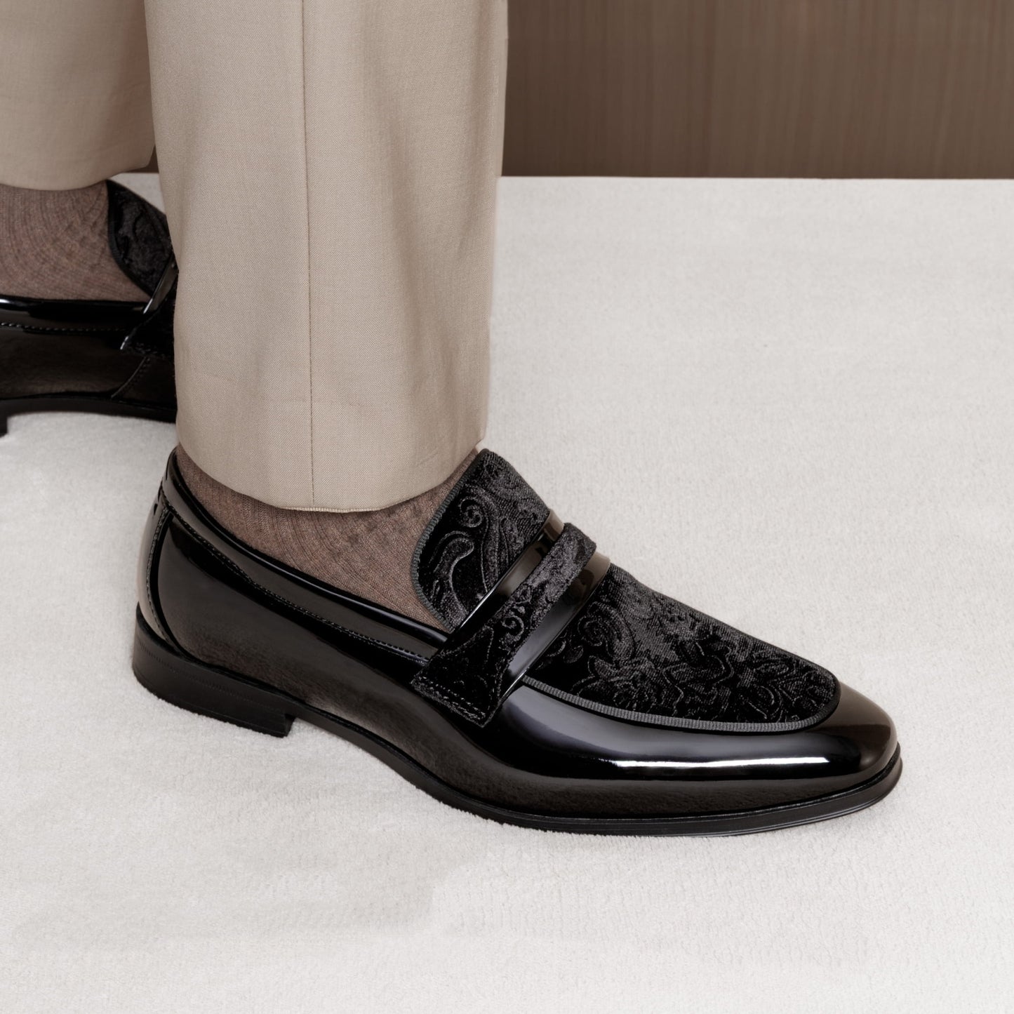 Men's Tuxedo Patent Loafers Classic Velvet Slip-on Dress Shoes