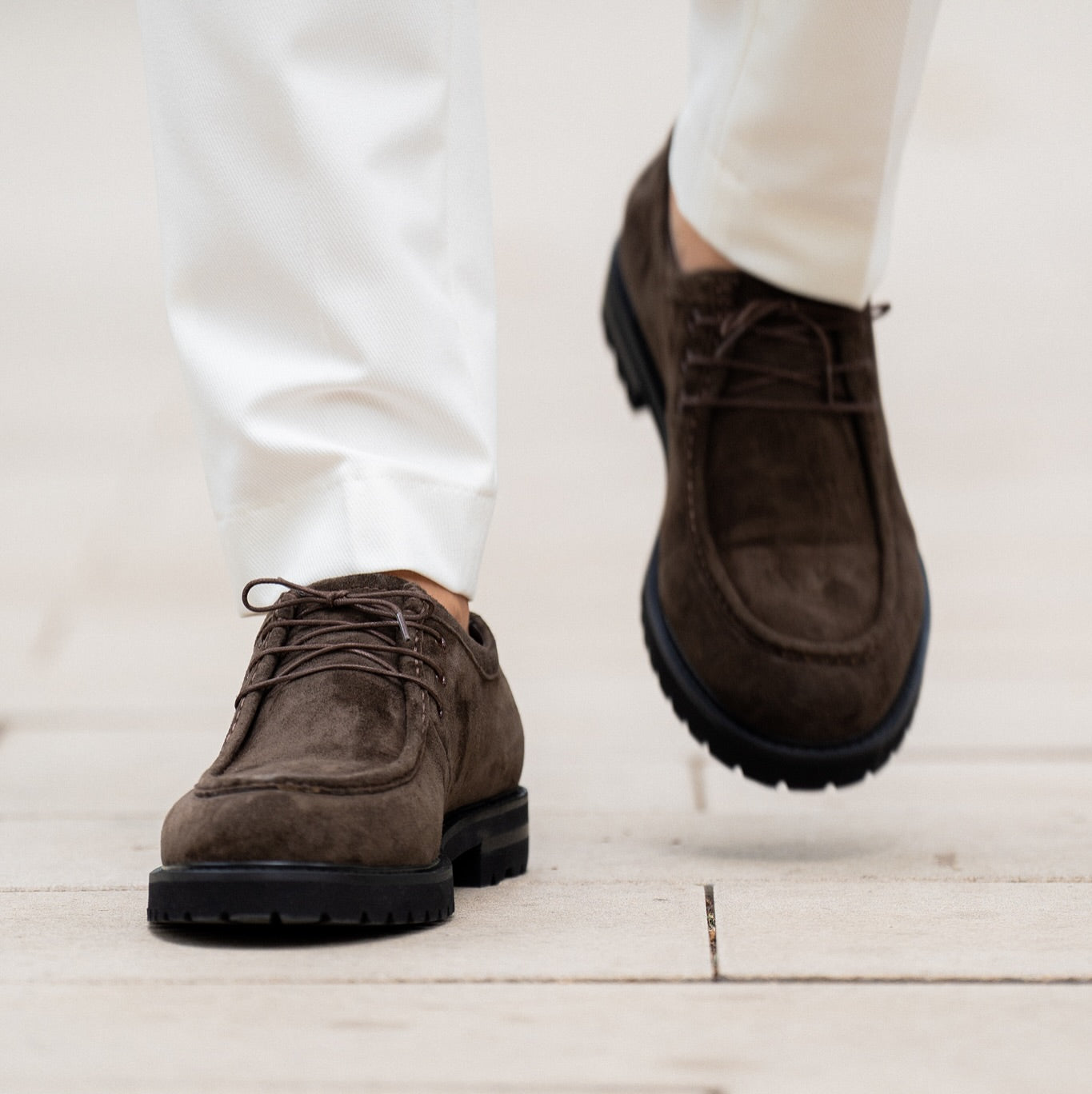 Men's Solid Suede Lace-up Casual Shoes