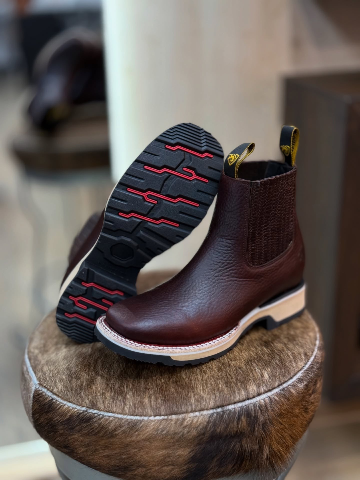 Bulldog Cowhide Leather Boots