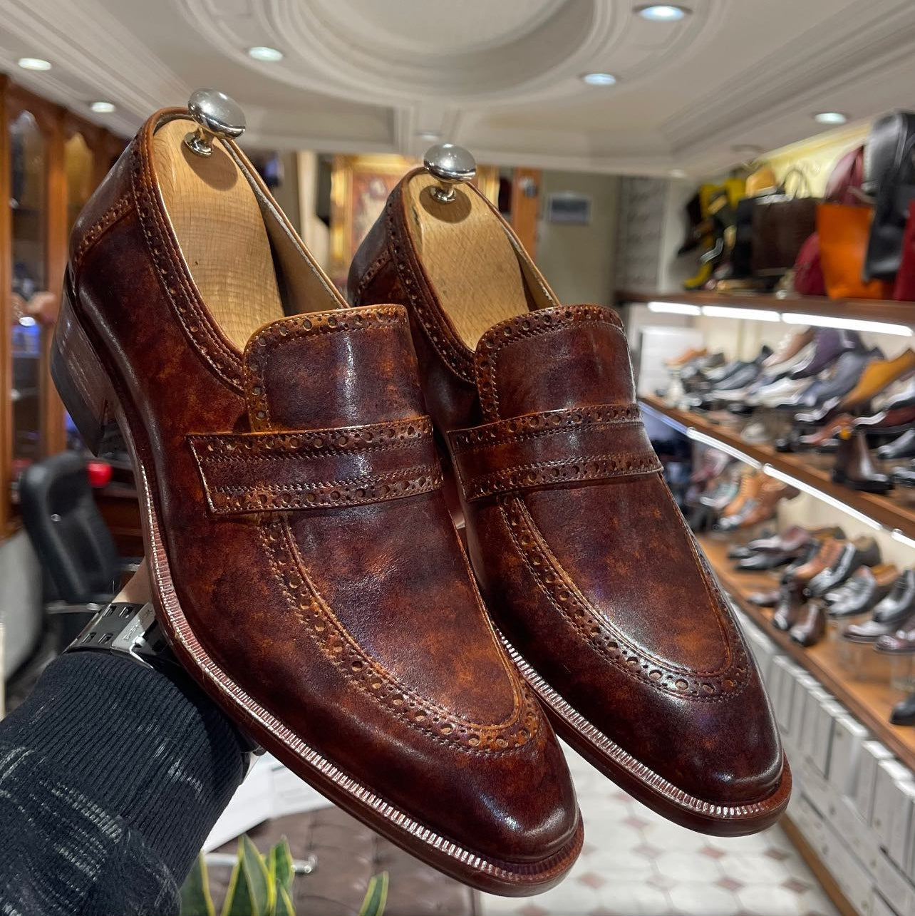Vintage Carved Loafers