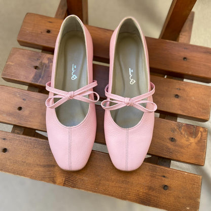 Cowhide Bow Low-heeled Shoes