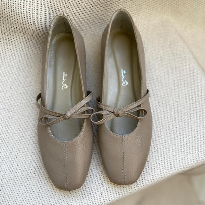 Cowhide Bow Low-heeled Shoes