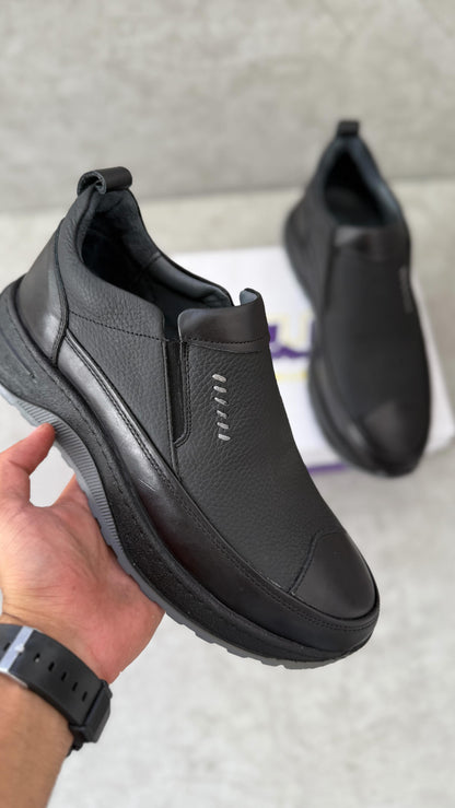 Durable Men's Casual Shoes