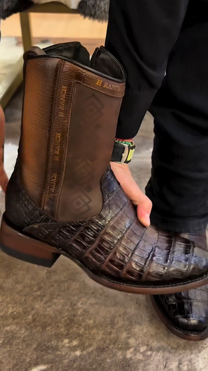Crocodile-textured Cowboy Boots