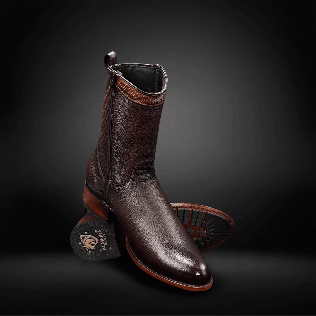 Round-toe Lychee Leather Cowboy Boots