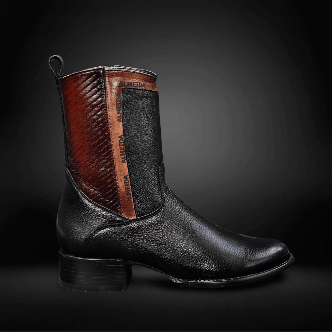 Round-toe Lychee Leather Cowboy Boots