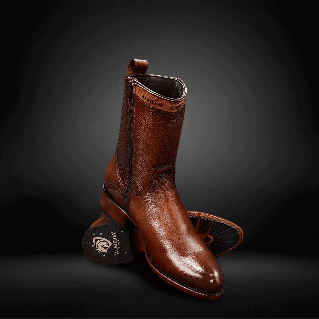 Round-toe Lychee Leather Cowboy Boots