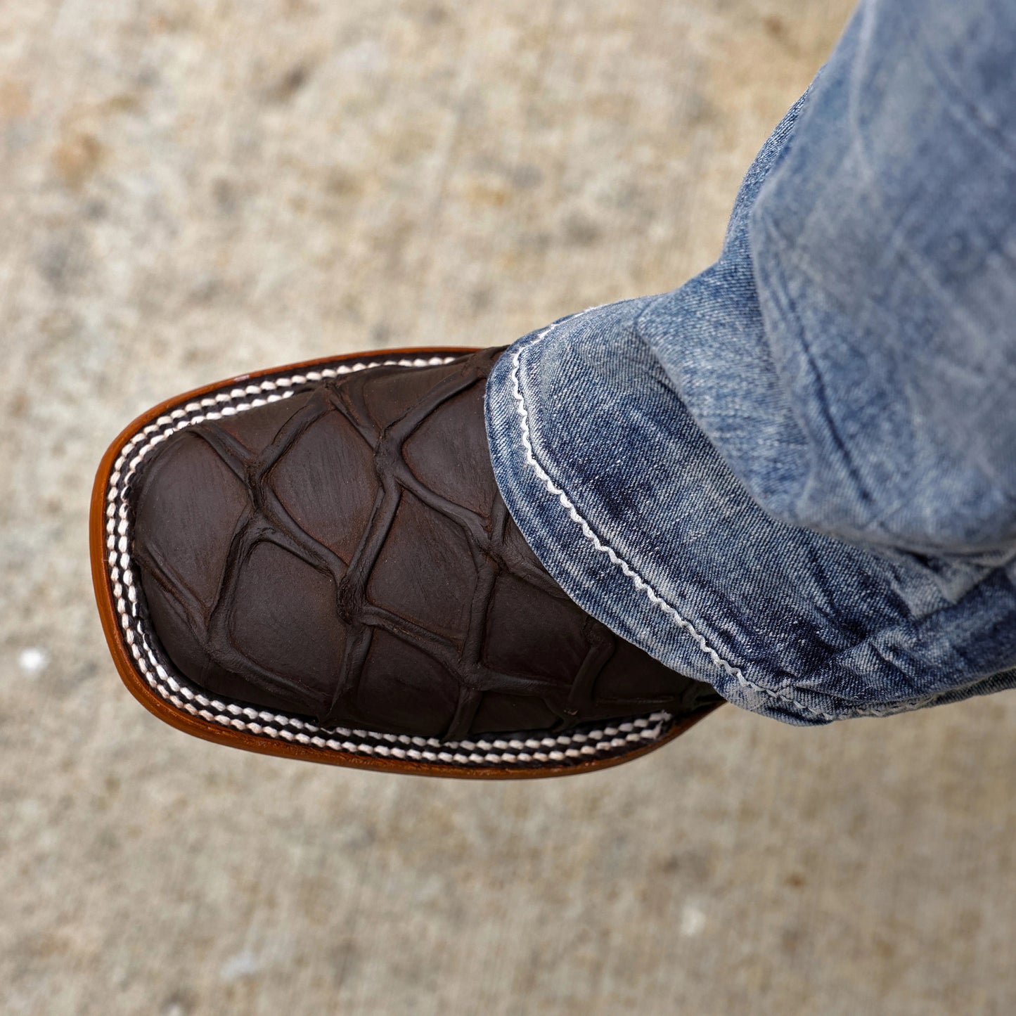 Square Toe Matte Rustic Piraroucu Leather Boots